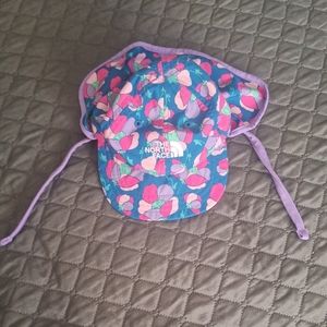 The North Face Floral Sun Hat, size 0-6m